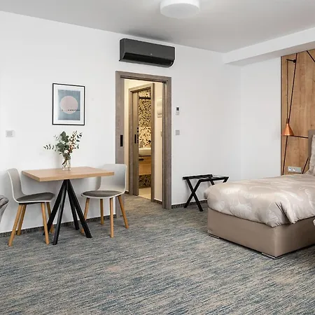 Apartmanhotel Osvit 4*