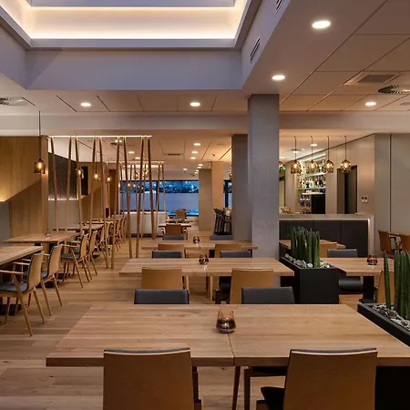 Osvit Apartmanhotel 4*