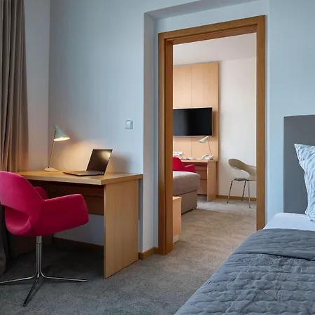 Osvit Apartmanhotel 4*